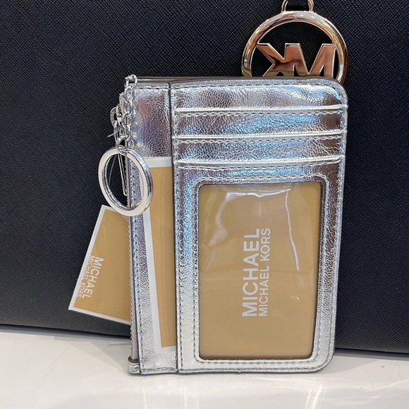 MICHAEL KORS
Jet Set Travel Small Top Zip Coin Pouch With ID
Silver 
NWT - Picture 16 of 16